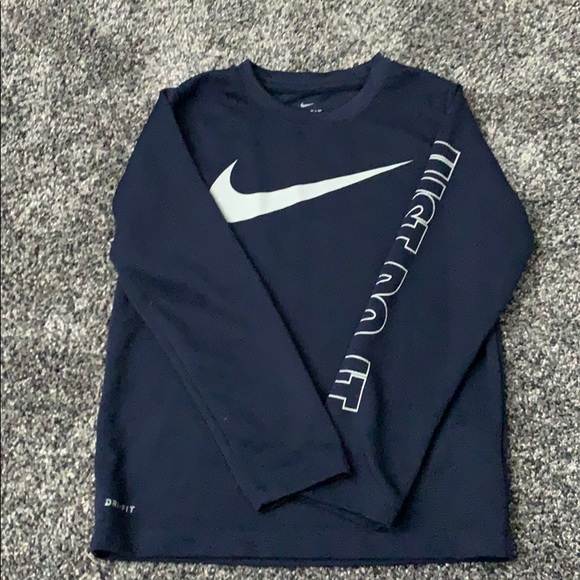 Boys Nike Dri-Fit Long Sleeve Thermal - Picture 2 of 3